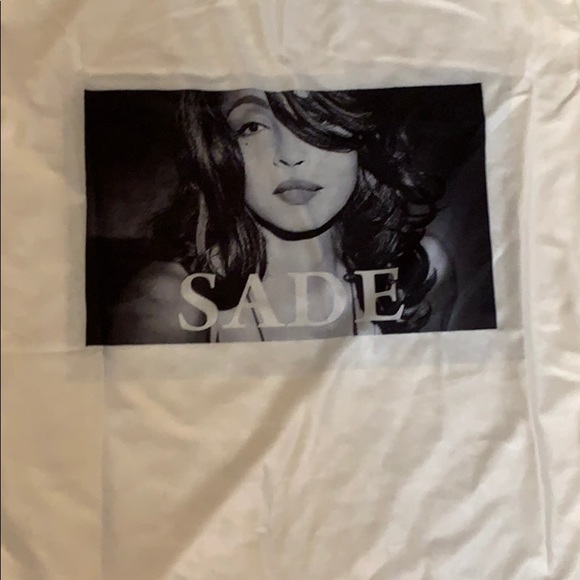 Sade T-Shirt - Picture 2 of 3